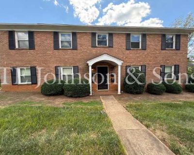 Modern 2 Bedroom Apartment with Water Included on Forsyth St. image_url. In unit laundry Dishwasher Pet friendly Parking Recently renovated Air conditioning Unit Amenities air conditioning dishwasher ice maker in unit laundry microwave range refrigerator recently renovated Property Amenities pet friendly parking cats allowed dogs allowed. Pets allowed. 2 Bedroom. 1 Bathroom. 800 ft