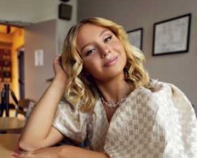 Has a cat. Budget: $955 per month. Ready to move: December 8. Seeking a 5 months stay. Looking for myself. Hey! I m currently a sophomore at MSU and i m about to leave for a semester abroad! I share a house with my three amazing best friends and it kills me to leave them. However, I really need someone to sublease my room to. It s at The Arrows which are about a block and a half away from campu...