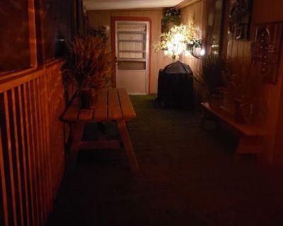 I HAVE A ROOM FOR RENT & THE ROOM IS DETACHED FROM MAIN HOME & ALL COOKING IN SIDE HOME.  @ $750
 WITH BILLS INCLUDED HERE IN CHINO VALLEY AZ I LIVE BEHIND SAFEWAY ASKING FOR DEPOSIT OF $ 750 HOWEVER I AM WILLING TO GIVE A 50% OFF 1ST. MONTH RENT ONLY SO THAT IT HELPS THE PROSPECT TENANT TO HAVE A HELPING HAND SO THAT THEY ARE ABLE TO COME UP WITH THE MONEY TO MOVE IN IT IS A VERY PRIVATE ROOM ...