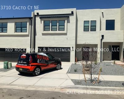 3 Bedroom 2BA 1705 ft Pet-Friendly Single-family home For Rent in Rio Rancho, NM
