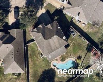 2.0 Bath Preforeclosure Property in Dickinson, TX 77539 - Meadow Bay Dr