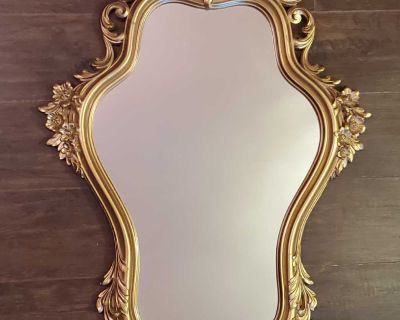 Vintage 1960s Syroco Gold Baroque Wall Mirror
