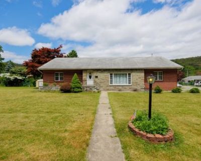 3 Bedroom 3BA 1958 ft Single Family House For Sale in Port jervis, NY