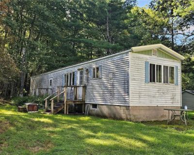 2 Bedroom 1BA 672 ft Mobile Home For Sale in Eldred, NY