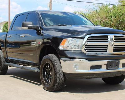 2017 Ram 1500 Crew Cab SLT Pickup 4D 5 1/2 ft