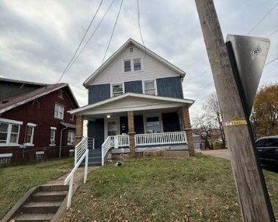 3 Bedroom 3BA 2823 ft Apartment For Rent in Canton, OH