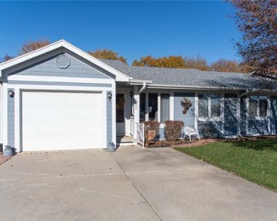 2 Bedroom 2BA 1080 ft Townhouse For Sale in PRAIRIE CITY, IA