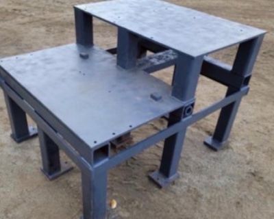 Heavy duty work bench