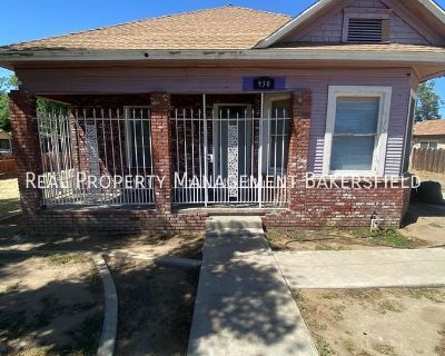 3 Bedroom 2BA 1615 ft Single-family home For Rent in Bakersfield, CA