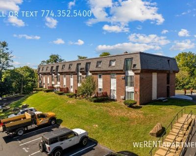 2 Bedroom 1BA 800 ft Pet-Friendly Condo For Rent in Norwich, CT