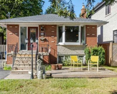4 Bedroom 2551 ft Pet-Friendly House For Rent in Toronto, ON
