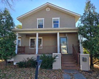 5 Bedroom 2BA 2390 ft Apartment For Rent in Fargo, ND