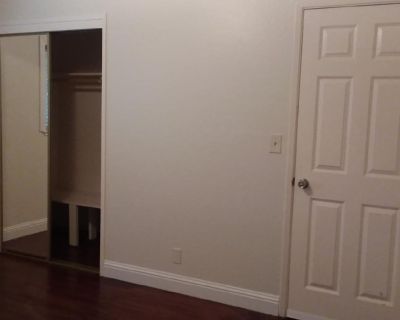 Large master bedroom with private bath $1,500/mo