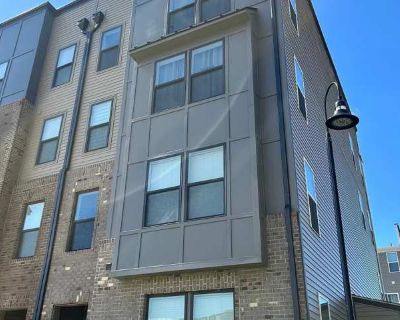 3 Bedroom 2.5BA 2452 ft Pet-Friendly Apartment For Rent in Henrico, VA