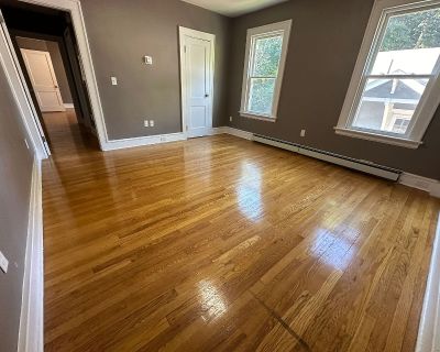 1 Bedroom 1BA 800 ft Apartment For Rent in Waterbury, CT