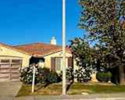 3 Bedroom 2BA 1855 ft² House For Rent in Palmdale, CA 39220 Victoria St