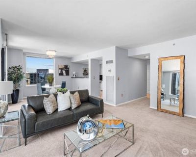 2 Bedroom 3BA 1754 ft Condominium For Sale in BELLEVUE, WA