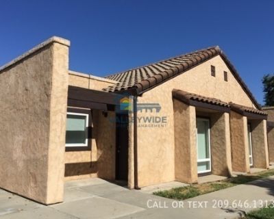 2 Bedroom 1BA 1000 ft Apartment For Rent in Modesto, CA