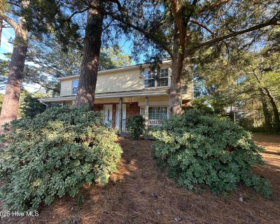 2 Bedroom 1BA 1080 ft Apartment For Rent in Southport, NC