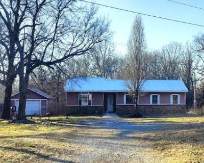 4 Bed 2 Bath Foreclosure Property in Tahlequah, OK 74464 - N Briggs Flat Rd