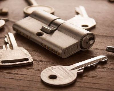 Are you looking for emergency locksmith services in Denver? Locksmith Denver provides locksmith services anytime in day and night. Call us to get commercial, residential, auto and any kind of locksmith services at affordable prices in Denver. To avail more information visit here: https://24hrsdenverlocksmith.com/about-us/
