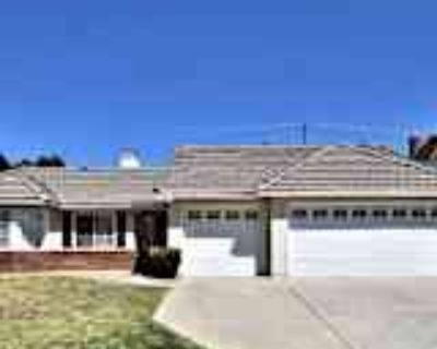 4 Bedroom 2BA House For Rent in Palmdale, CA 2819 Sandstone Ct