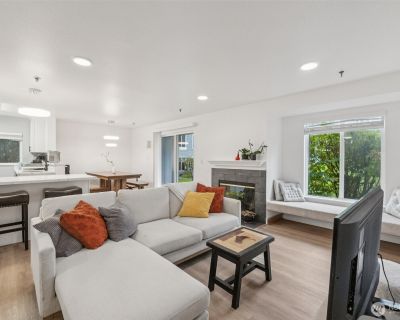 3 Bedroom 2BA 1158 ft Condo For Sale in Kirkland, WA