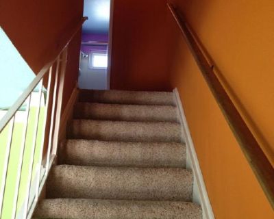 2 beds 1.5 baths 988 sqft