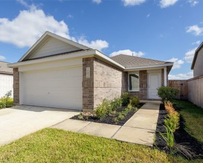 4 Bedroom 2BA 1575 ft Apartment For Rent in Hockley, TX