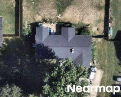 3 Bed 2 Bath Preforeclosure Property in Bloomington, IN 47401 - E Cherry Ln