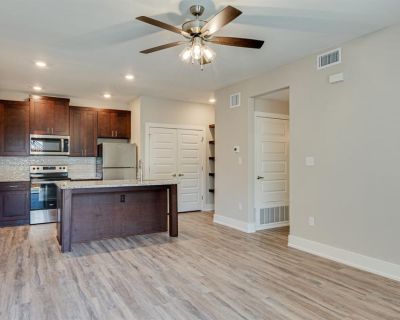 2 Bedroom 2BA 968 ft Single Family House For Rent in Krum, TX