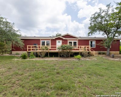 4 Bedroom 2BA 2356 ft Single Family House For Sale in Lakehills, TX