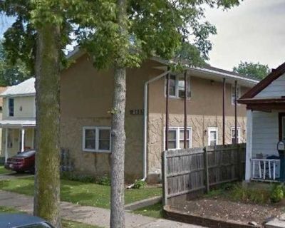 1 Bedroom 1BA 500 ft Pet-Friendly Apartment For Rent in La Crosse, WI
