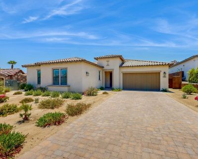 4 Bedroom 4.5 baths Dog-friendly 2 reviews New Vacasa Listing Worry-free cancellation...