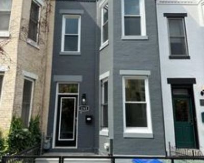 3 Bedroom 3BA 1 ft Townhouse For Sale in Washington, DC