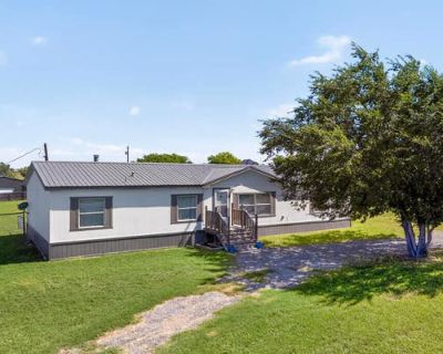 4 Bedroom 2BA 2112 ft Mobile Home For Sale in DECATUR, TX