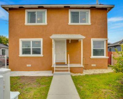 2140 ft Duplex For Sale in Oakland, CA