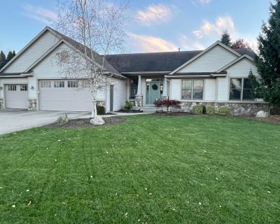 5 Bedroom 3BA 2636 ft Single Family House For Sale in Georgetown TWP, MI