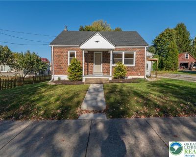 137 Lee Street. Property for Rent in Emmaus, PA for $1,950 with 4 bedrooms and 1 full bath. This 1,773 square foot property was built in 1953 on a lot size of 0.046.. Updated 4 bedroom 1 bath cape cod in East Penn SD. You enter the home into a spacious family room with hardwood floors. Next the kitchen has newer appliances and plenty of cabinet space. The first floor also has 2 bedrooms and 1 f...