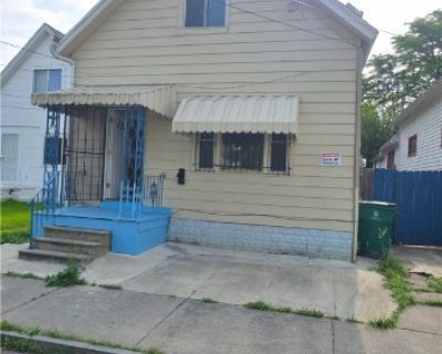 5 Bedroom 2BA 1264 ft Apartment For Rent in Buffalo, NY