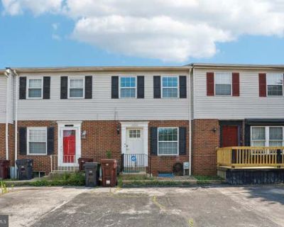 2 Bedroom 2BA 1300 ft Townhouse For Sale in WILMINGTON, DE