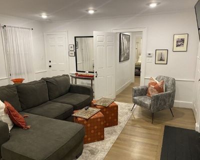 Front St Unit,marblehead, Flat For Rent