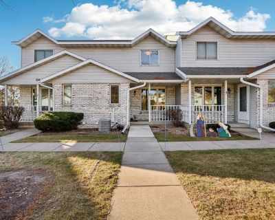 2 Bedroom 1BA 1201 ft Condo For Sale in Madison, WI