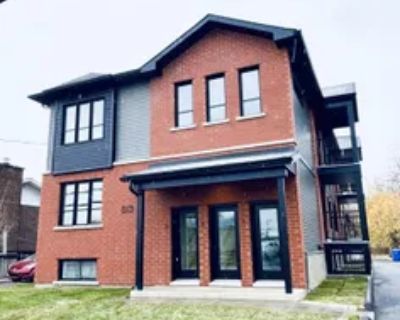 4 Bedroom 990 ft Apartment For Rent in Salaberry-de-Valleyfield, QC