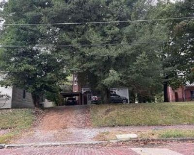 3 Bed 2 Bath Preforeclosure Property in Belleville, IL 62220 - E A St