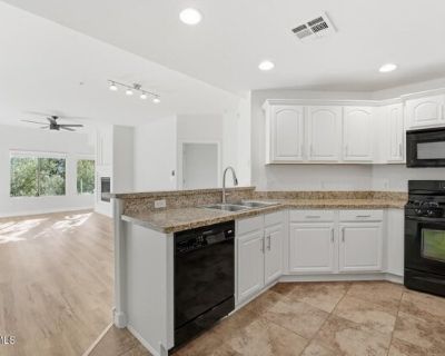 5350 E Deer Valley Dr Unit 2429. Spacious condo in the resort style community of Toscana of Desert Ridge. Black appliances and gas cook top! Separate shower/bath, walk in closet and linen storage in master. Three resort style pools, two fitness centers, clubhouses. Monthly activities! are just a few perks too! Come check out this beauty.. 2 Bedroom. 2 Bathroom. 1246 ft