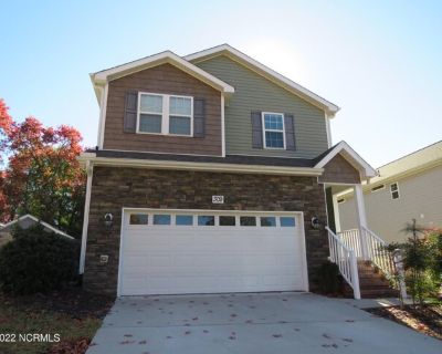 N Saylor St, Southern Pines, Home For Rent