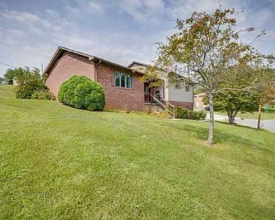 3 Bedroom 2.5BA 1653 ft Apartment For Rent in Kingsport, TN