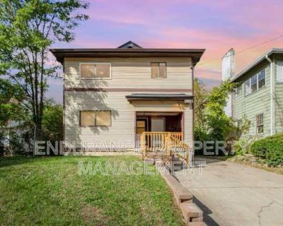 3 Bedroom 1BA 1055 ft Pet-Friendly Apartment For Rent in Cincinnati, OH