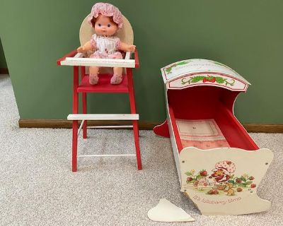 Strawberry Shortcake pieces